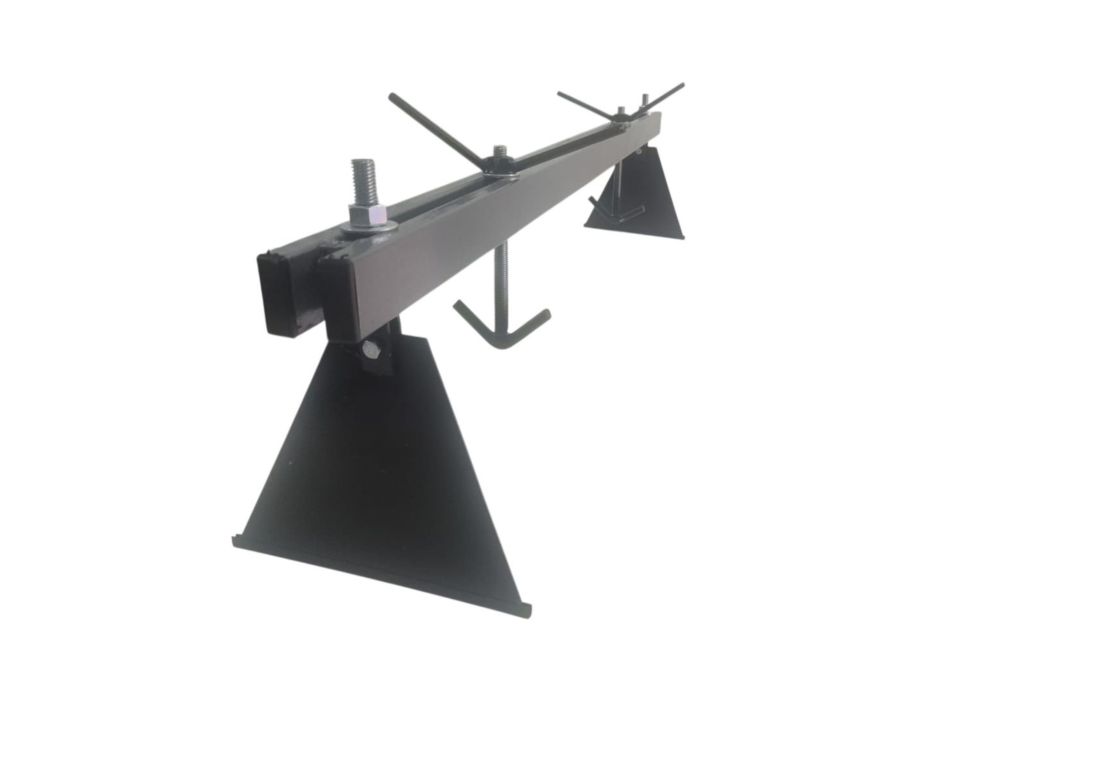 suporte para sustentação de motores e caixas de câmbio de veículos de passeio com 2 ganchos.